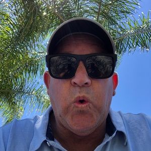 Meet your Posher, Tom